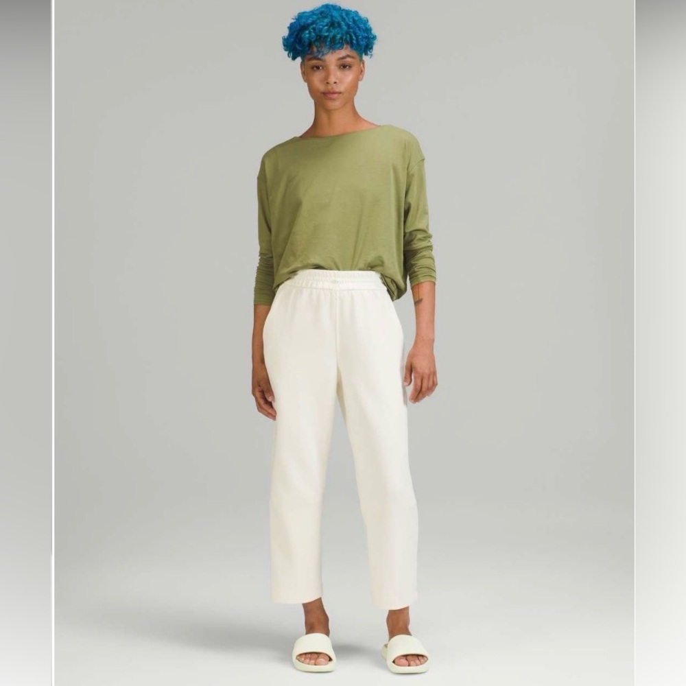 Lululemon Softstreme High Rise Straight Leg Crop Lemon Sorbet Pants Size 14